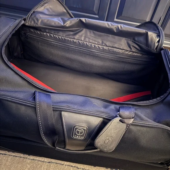 COPY - Tumi Black Rolling Duffel Travel Bag / Suitcase - Picture 5 of 13
